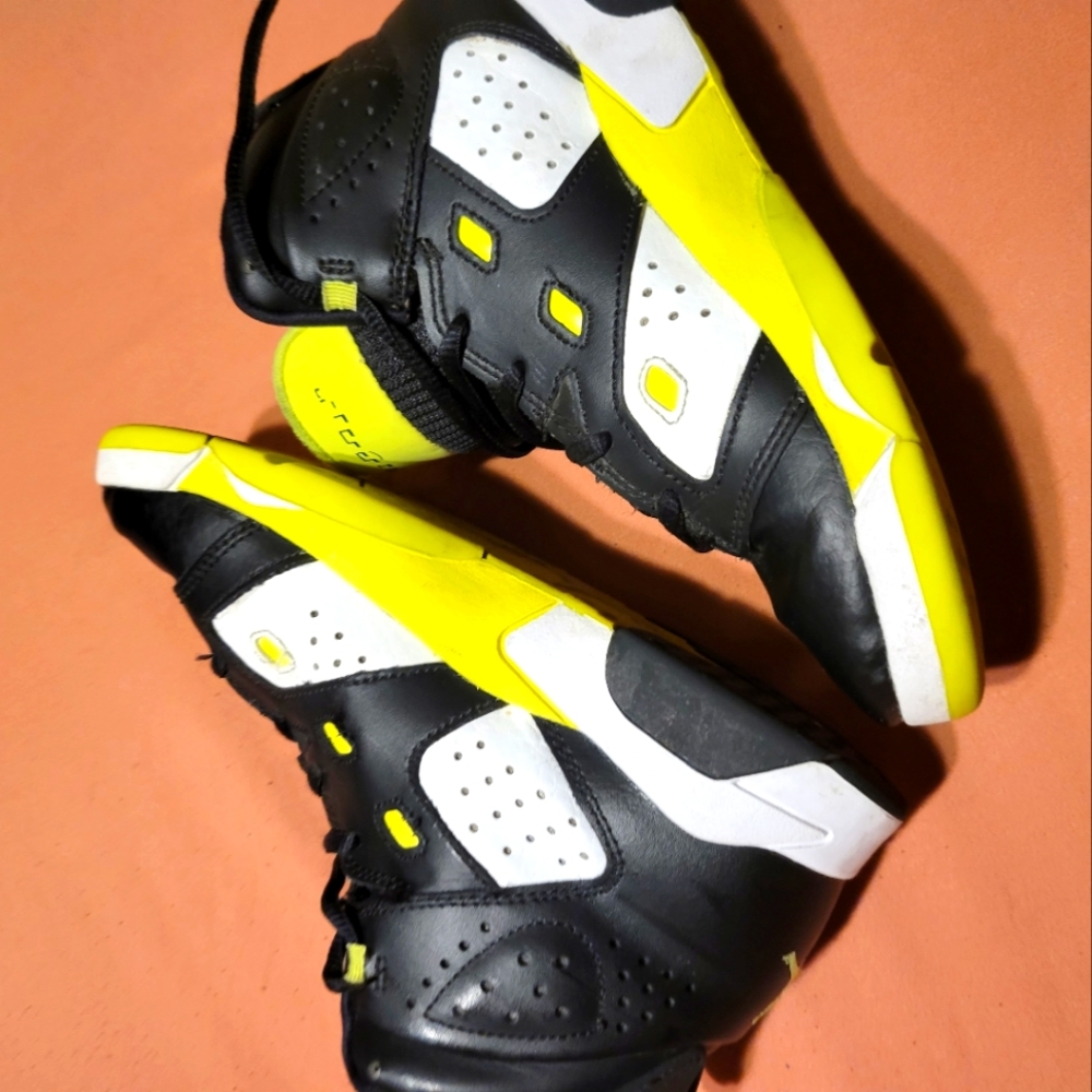 Boys Jordan's